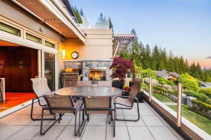 Photo 17 at 101 - 2535 Garden Court, Whitby Estates, West Vancouver