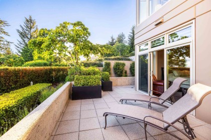 Photo 36 at 101 - 2535 Garden Court, Whitby Estates, West Vancouver