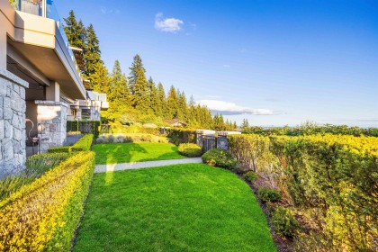 Photo 34 at 101 - 2535 Garden Court, Whitby Estates, West Vancouver