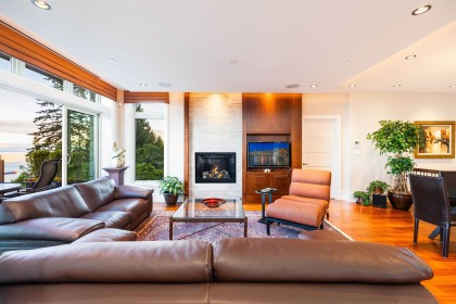 Photo 8 at 101 - 2535 Garden Court, Whitby Estates, West Vancouver