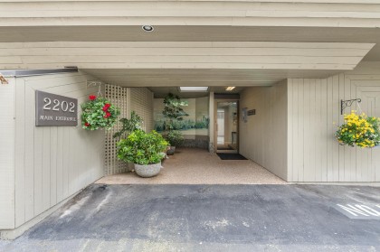 Photo 36 at 47 - 2202 Folkestone Way, Panorama Village, West Vancouver