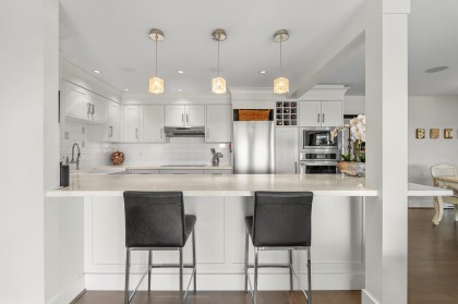 Photo 4 at 47 - 2202 Folkestone Way, Panorama Village, West Vancouver
