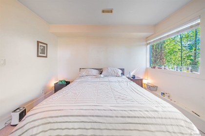 Photo 9 at 1448 Sandhurst Place, Chartwell, West Vancouver