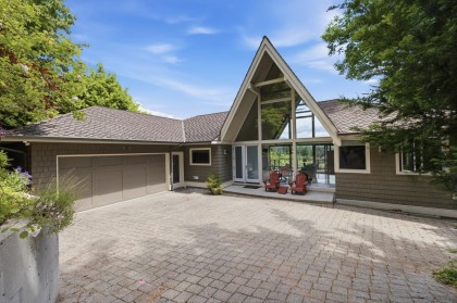 Photo 1 at 820 Younette Drive, Sentinel Hill, West Vancouver
