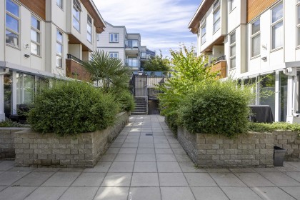 Photo 11 at 35 - 638 W 6th Avenue, Fairview VW, Vancouver West