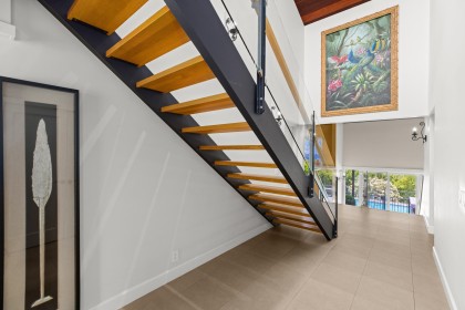 Photo 2 at 2370 Queens Avenue, Queens, West Vancouver
