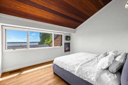 Photo 17 at 2370 Queens Avenue, Queens, West Vancouver