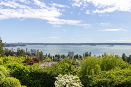 Photo 32 at 2370 Queens Avenue, Queens, West Vancouver