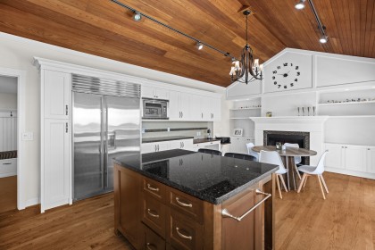 Photo 10 at 2370 Queens Avenue, Queens, West Vancouver