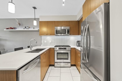 Photo 6 at 324 - 1330 Marine Drive, Pemberton NV, North Vancouver