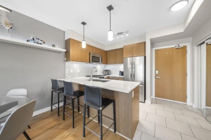 Photo 5 at 324 - 1330 Marine Drive, Pemberton NV, North Vancouver