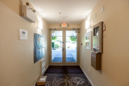 Photo 4 at 206 - 2832 Capilano Road, Capilano NV, North Vancouver