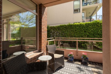 Photo 22 at 306 - 2271 Bellevue Avenue, Dundarave, West Vancouver