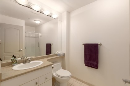 Photo 21 at 306 - 2271 Bellevue Avenue, Dundarave, West Vancouver