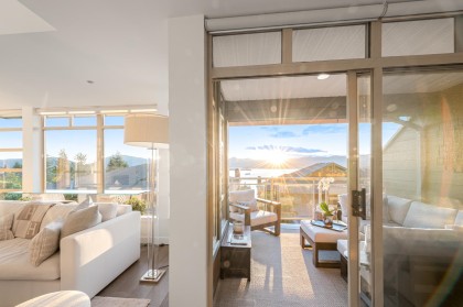 Photo 2 at 8674 Seascape Drive, Howe Sound, West Vancouver