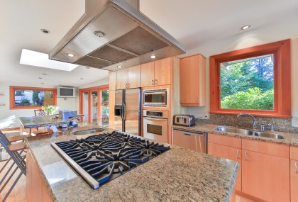 Photo 5 at 170 Highview Place, Lions Bay, West Vancouver