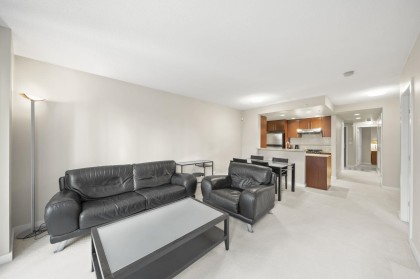 Photo 3 at 306 - 583 Beach Crescent, Yaletown, Vancouver West