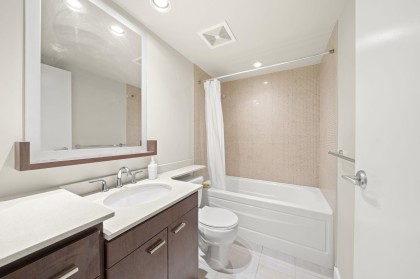 Photo 9 at 306 - 583 Beach Crescent, Yaletown, Vancouver West