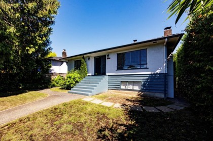 Photo 3 at 836 E 4th Street, Queensbury, North Vancouver