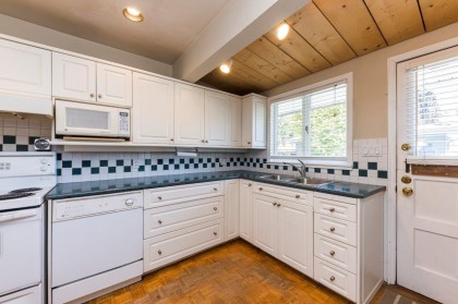 Photo 5 at 836 E 4th Street, Queensbury, North Vancouver