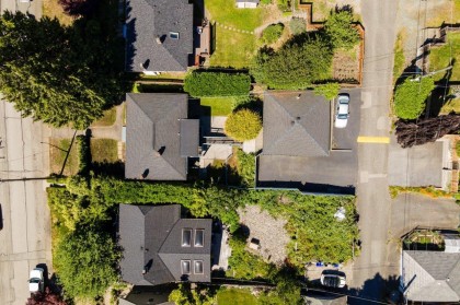 Photo 4 at 836 E 4th Street, Queensbury, North Vancouver