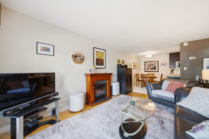Photo 1 at 101 - 123 E 19th Street, Central Lonsdale, North Vancouver