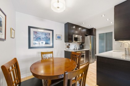Photo 10 at 101 - 123 E 19th Street, Central Lonsdale, North Vancouver