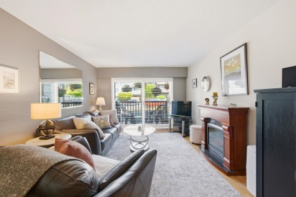 Photo 11 at 101 - 123 E 19th Street, Central Lonsdale, North Vancouver