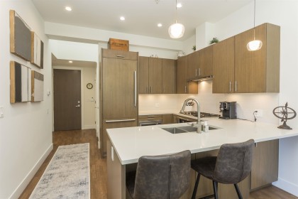 Photo 6 at 300 - 2432 Haywood Avenue, Dundarave, West Vancouver