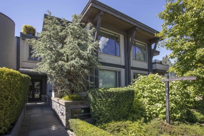 Photo 22 at 300 - 2432 Haywood Avenue, Dundarave, West Vancouver