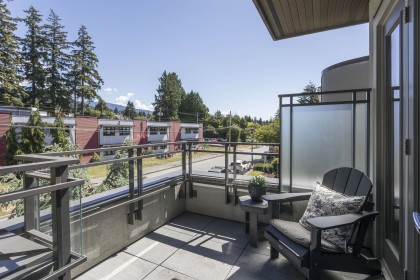 Photo 10 at 300 - 2432 Haywood Avenue, Dundarave, West Vancouver