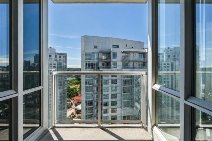 Photo 14 at 3302 - 193 Aquarius Mews, Yaletown, Vancouver West