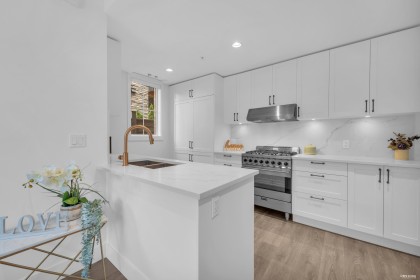 Photo 16 at 469 W 63rd Avenue, Marpole, Vancouver West