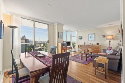 Photo 2 at 602 - 567 Lonsdale Avenue, Lower Lonsdale, North Vancouver