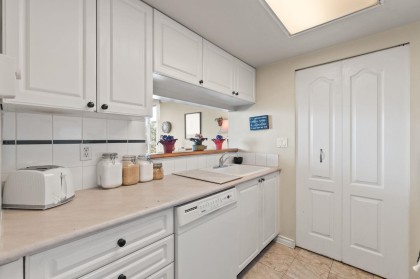 Photo 14 at 602 - 567 Lonsdale Avenue, Lower Lonsdale, North Vancouver