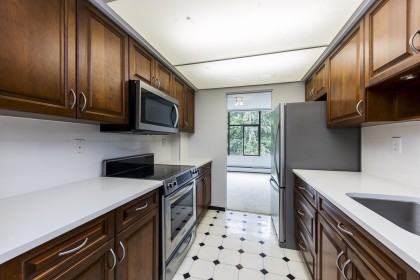 Photo 15 at 407 - 4101 Yew Street, Quilchena, Vancouver West