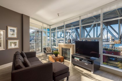 Photo 2 at 805 - 628 Kinghorne Mews, Yaletown, Vancouver West