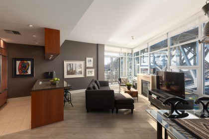 Photo 4 at 805 - 628 Kinghorne Mews, Yaletown, Vancouver West