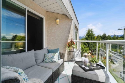 Photo 1 at 402 - 3505 W Broadway, Kitsilano, Vancouver West