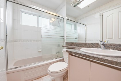 Photo 11 at 6582 Maple Street, Kerrisdale, Vancouver West