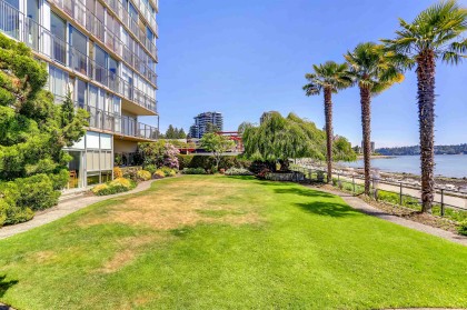 Photo 22 at 107 - 150 24 Street, Dundarave, West Vancouver