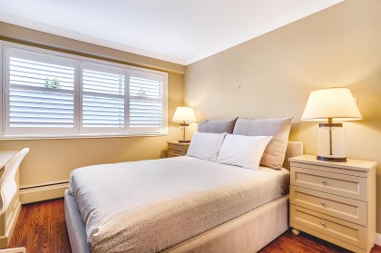 Photo 11 at 107 - 150 24 Street, Dundarave, West Vancouver