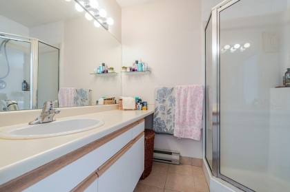 Photo 11 at 16 - 901 W 17th Street, Mosquito Creek, North Vancouver