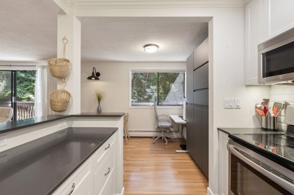 Photo 19 at 209 - 310 E 3rd Street, Lower Lonsdale, North Vancouver