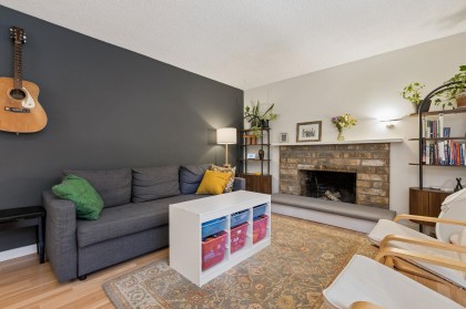 Photo 4 at 209 - 310 E 3rd Street, Lower Lonsdale, North Vancouver