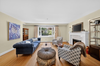 Photo 2 at 2953 W 35th Avenue, MacKenzie Heights, Vancouver West