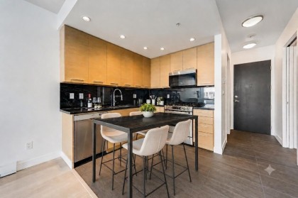 Photo 3 at 308 - 2528 Maple Street, Kitsilano, Vancouver West