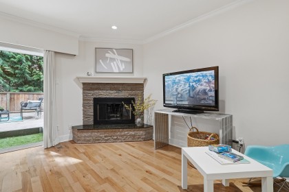Photo 6 at 2329 Mountain Highway, Lynn Valley, North Vancouver