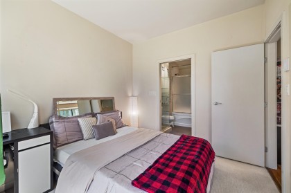 Photo 7 at 609 - 1333 Georgia Street, Coal Harbour, Vancouver West