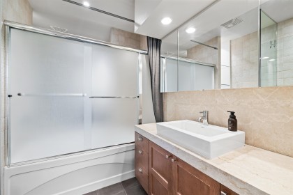 Photo 9 at 609 - 1333 Georgia Street, Coal Harbour, Vancouver West